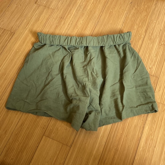 Dress shorts - Picture 2 of 2